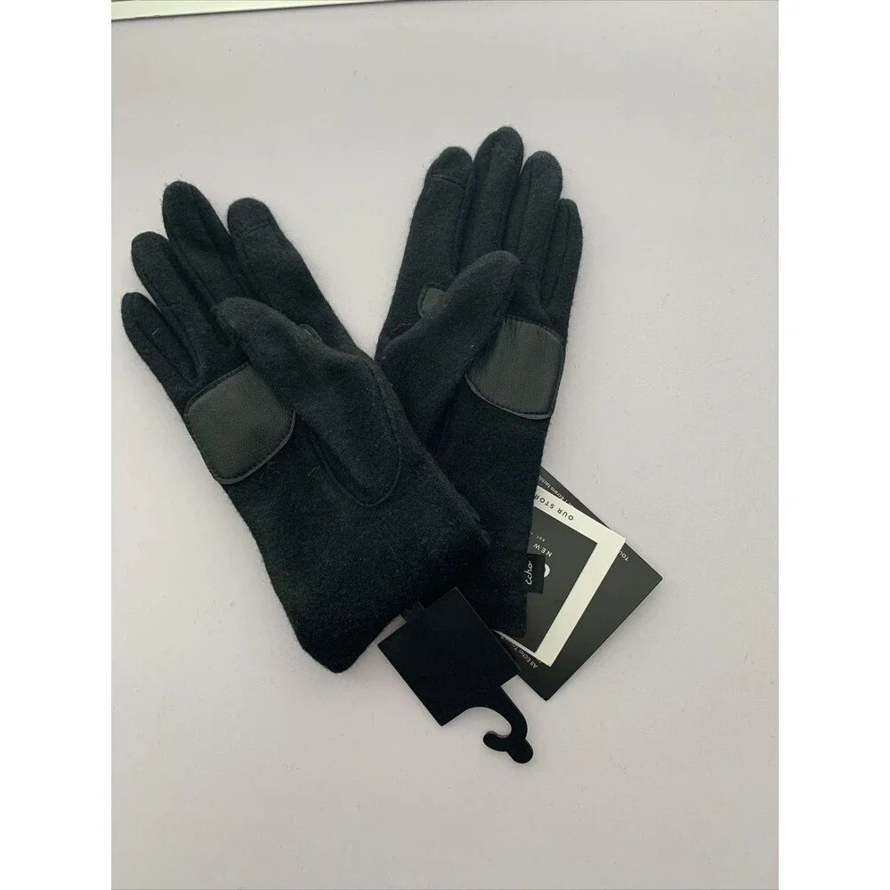Echo Women’s Black Gloves Medium New with tags
